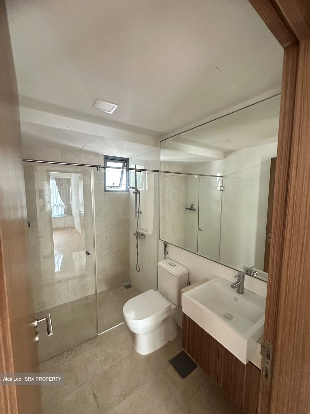 Waterfront Waves (D16), Condominium #564173111